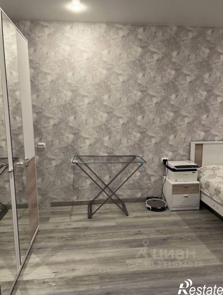 2-комн квартира улица Героя России Александра Яковлева, 17,  д. 17