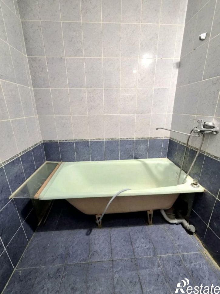 2-комн квартира улица Косарева, 52,  д. 52