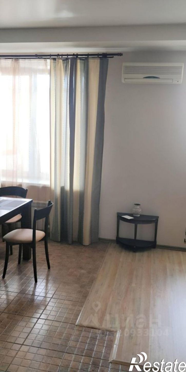 2-комн квартира пл МОПРа, 9,  д. 9