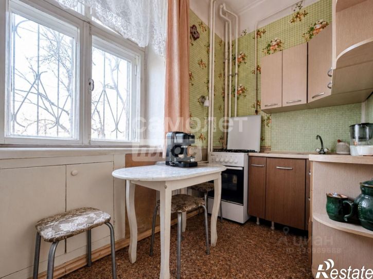 3-комн квартира ул Барбюса, 3,  д. 3