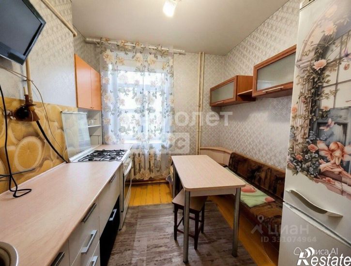 2-комн квартира улица Крылова, 3,  д. 3