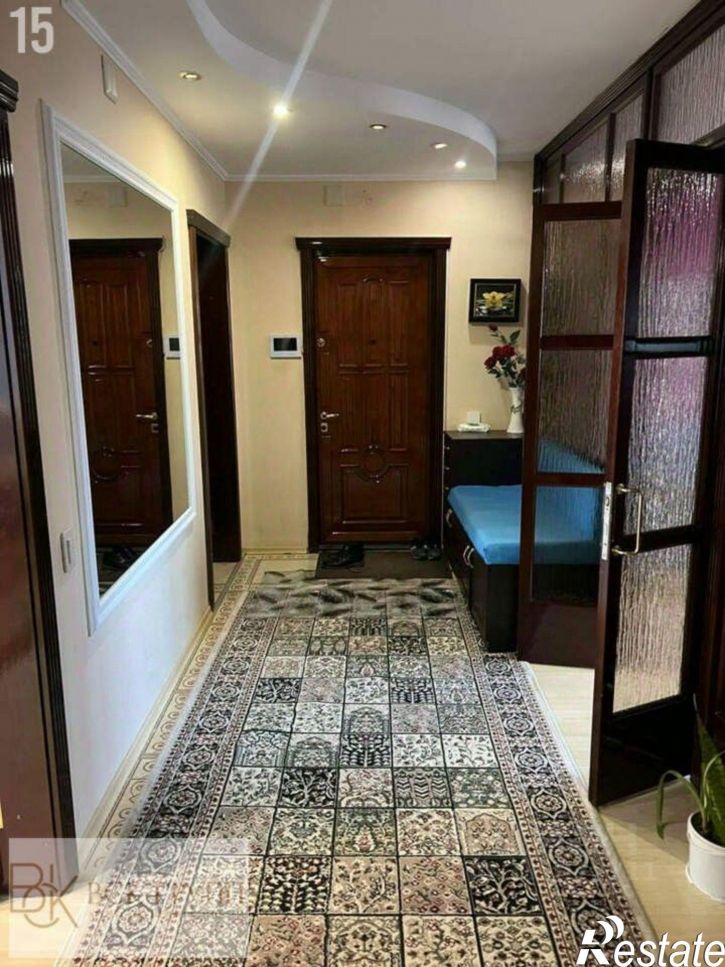 4-комн квартира улица Чичерина, 33В,  д. 33В