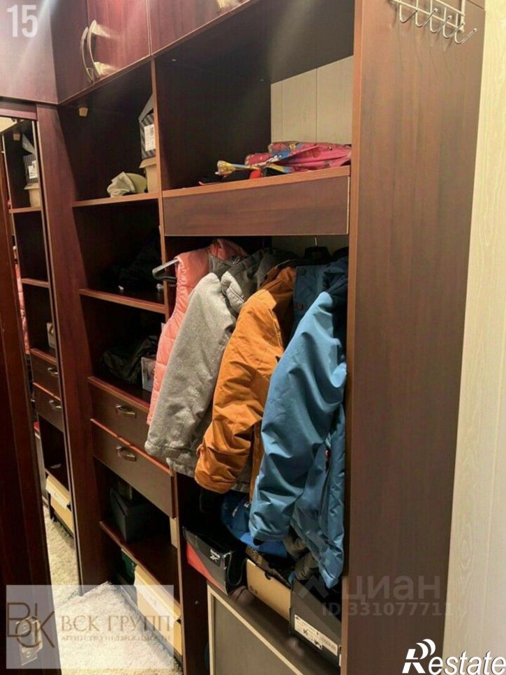 4-комн квартира улица Чичерина, 33В,  д. 33В