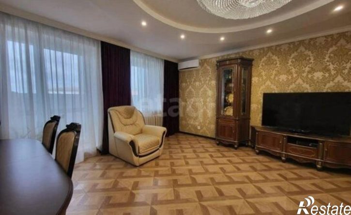 4-комн квартира ул Цвиллинга, 88,  д. 88