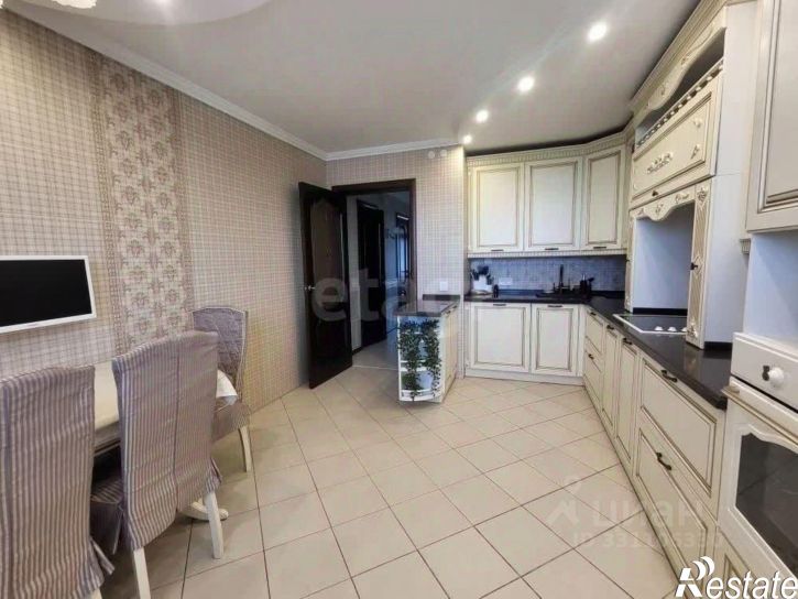 4-комн квартира ул Цвиллинга, 88,  д. 88
