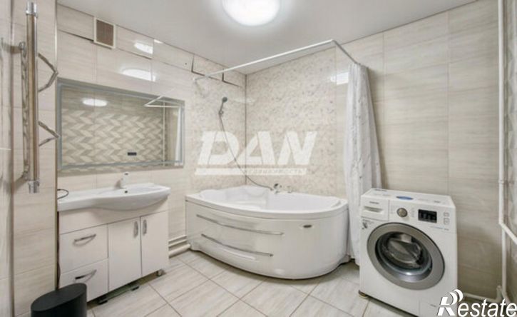 3-комн квартира пр-кт Победы, 382А,  д. 382А