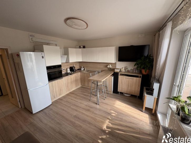 2-комн квартира улица Архитектора Александрова, 10,  д. 10