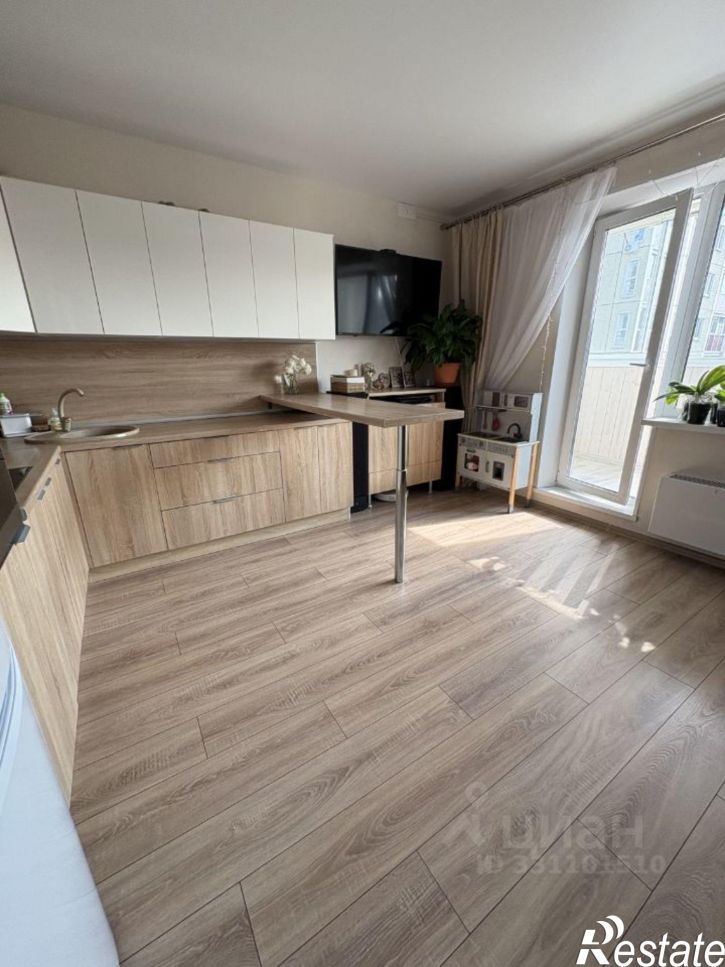 2-комн квартира улица Архитектора Александрова, 10,  д. 10