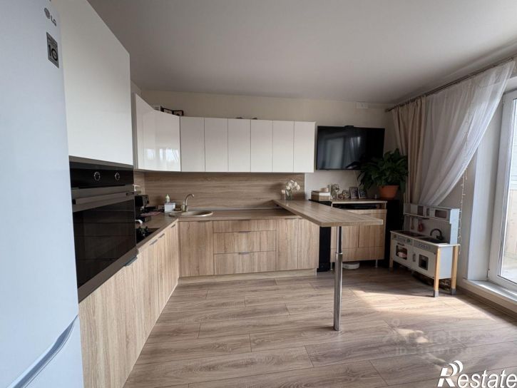2-комн квартира улица Архитектора Александрова, 10,  д. 10
