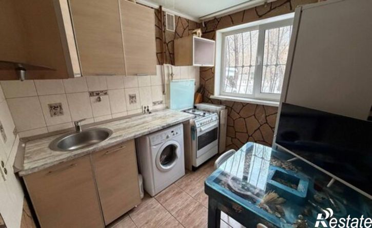 3-комн квартира улица Суркова, 23,  д. 23