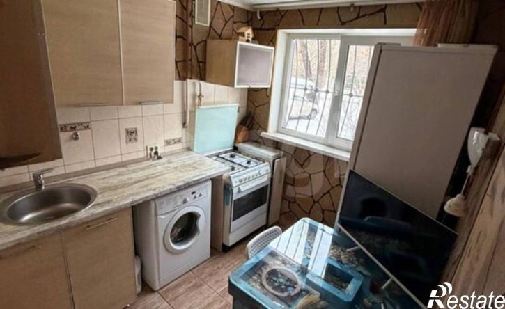3-комн квартира улица Суркова, 23,  д. 23