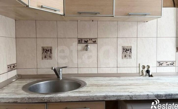 3-комн квартира улица Суркова, 23,  д. 23
