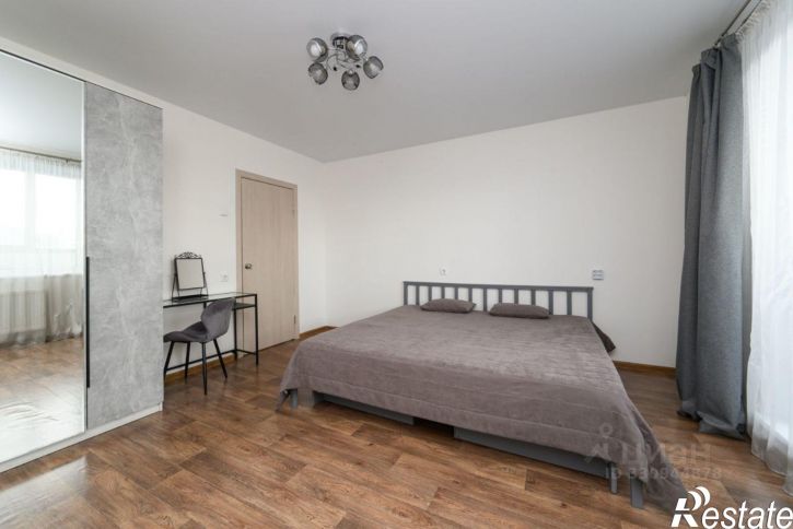 2-комн квартира улица Дмитрия Неаполитанова, 28,  д. 28