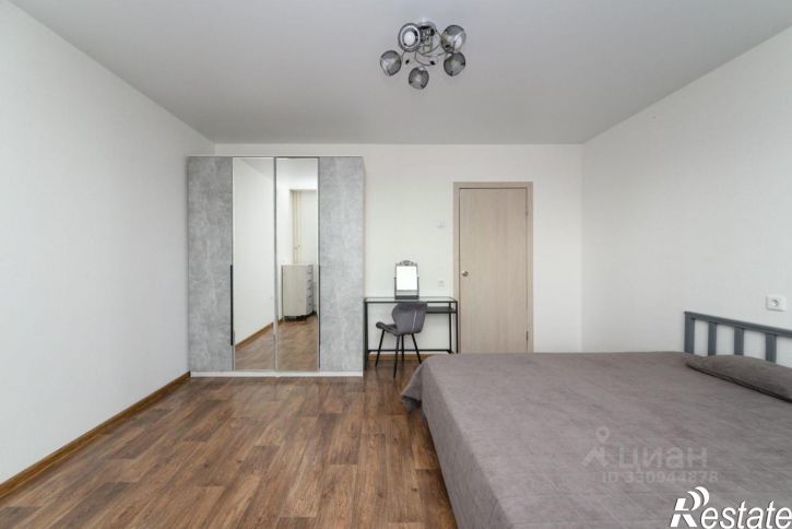 2-комн квартира улица Дмитрия Неаполитанова, 28,  д. 28