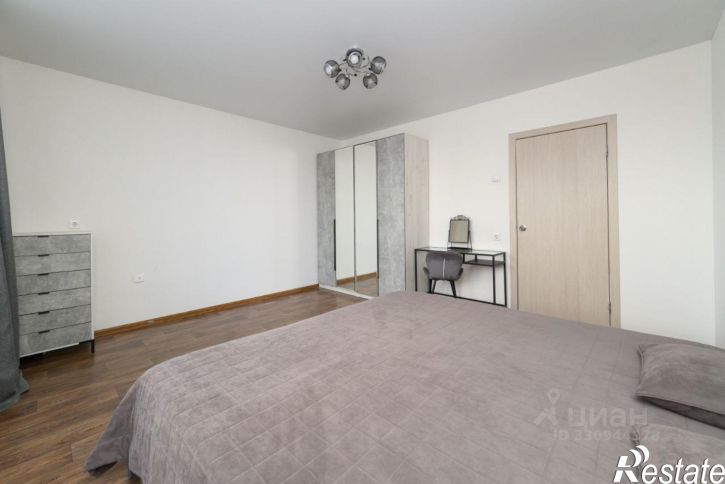 2-комн квартира улица Дмитрия Неаполитанова, 28,  д. 28