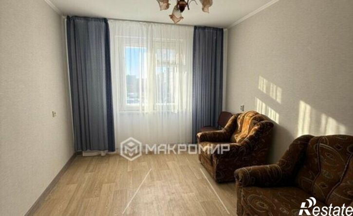 2-комн квартира улица Комарова, 133Б,  д. 133Б