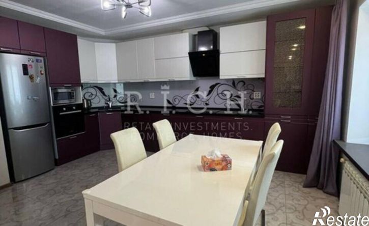 3-комн квартира ул Братьев Кашириных, 12В,  д. 12В