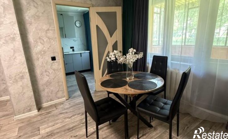 2-комн квартира улица Жукова, 50,  д. 50