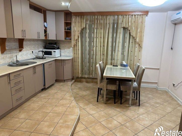 5-комн квартира ул Ворошилова, 9Б,  д. 9Б