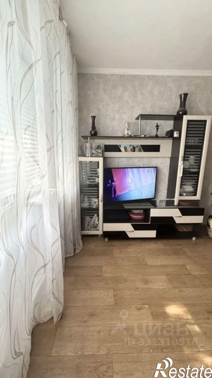 2-комн квартира Российская улица, 218,  д. 218