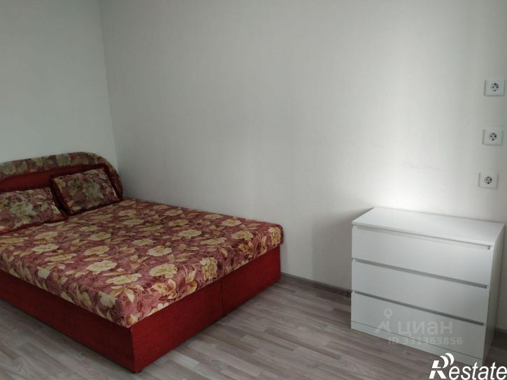 1-комн квартира улица Дмитрия Неаполитанова, 30