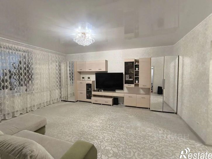 3-комн квартира улица Братьев Кашириных, 8,  д. 8