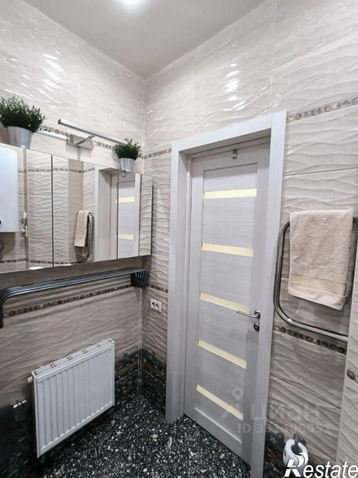 3-комн квартира улица Братьев Кашириных, 8,  д. 8