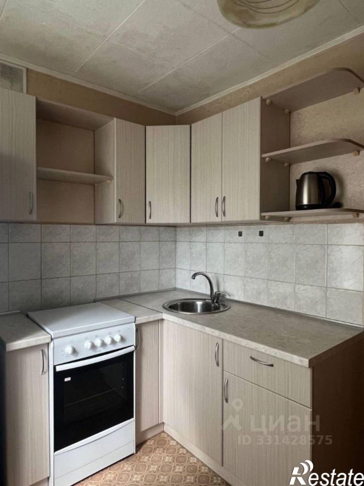 2-комн квартира Каслинская улица, 27,  д. 27