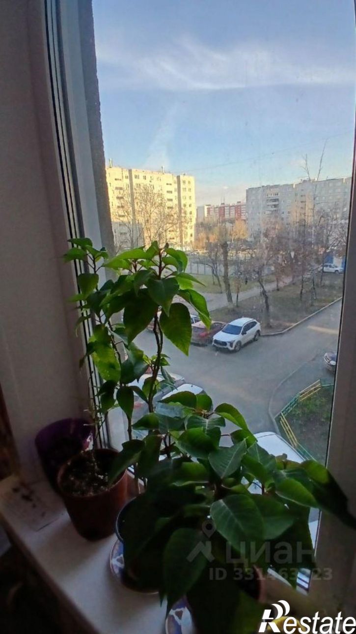 4-комн квартира улица Захаренко, 5,  д. 5
