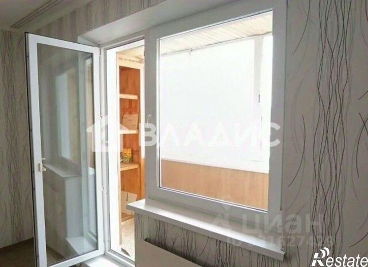 2-комн квартира пр-кт Победы, 215,  д. 215
