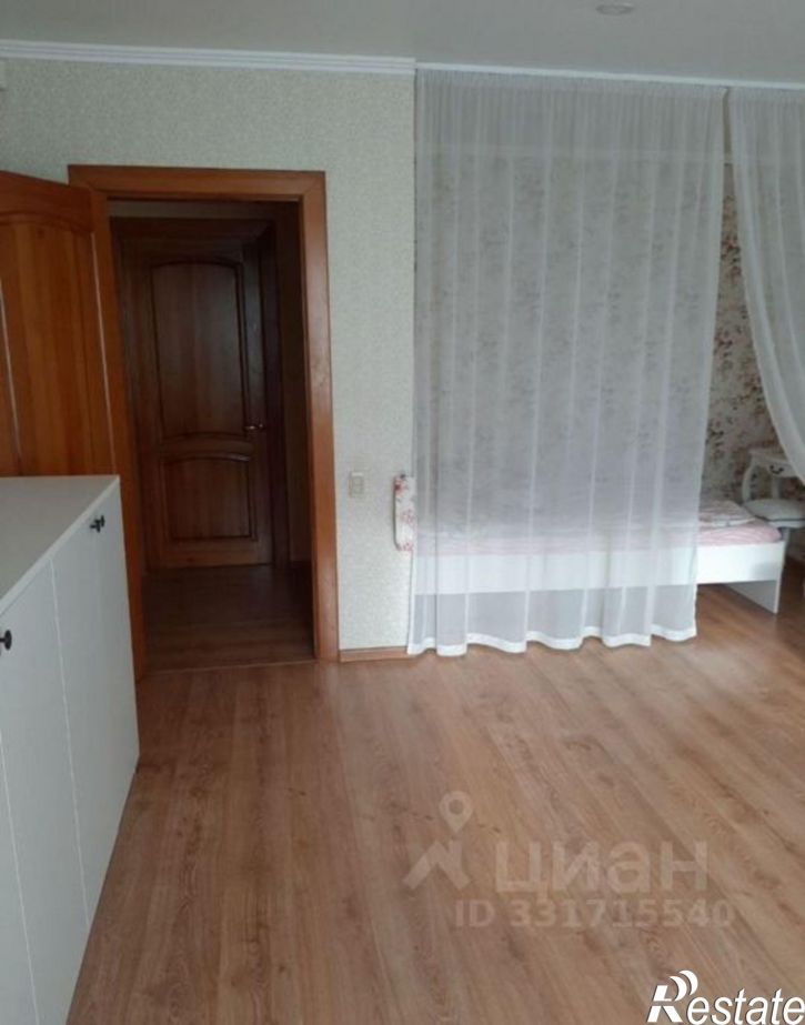 3-комн квартира ул Университетская Набережная, 36Б,  д. 36Б