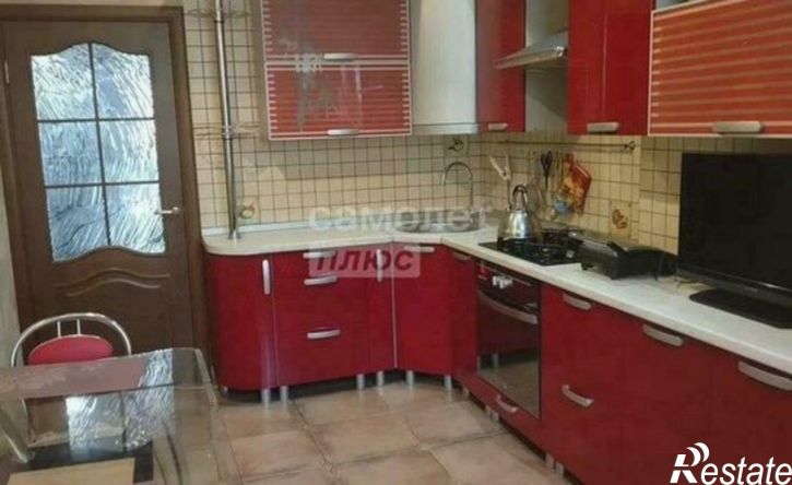 4-комн квартира ул Карпенко, 17,  д. 17