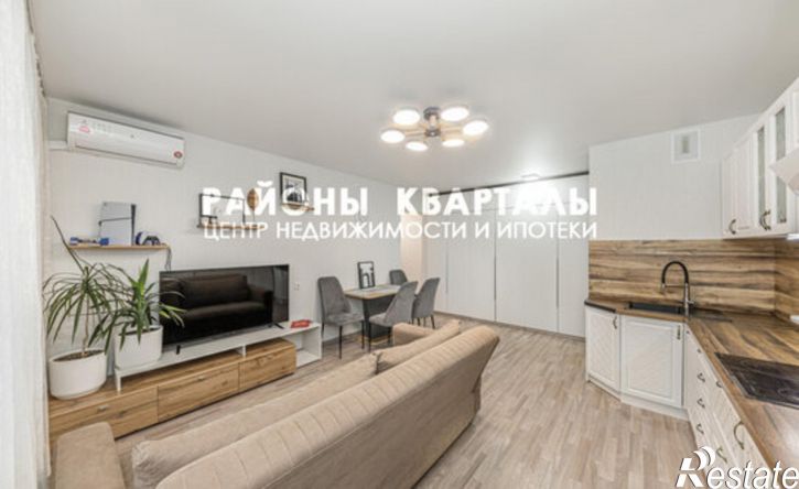 3-комн квартира улица Дмитрия Неаполитанова, 30