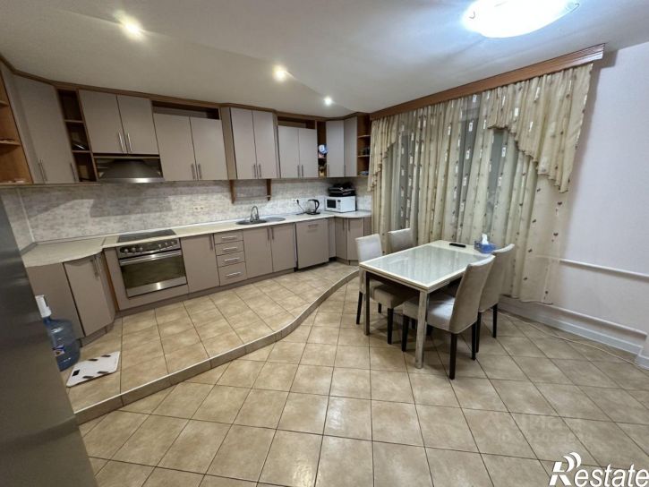 5-комн квартира ул Ворошилова, 9Б,  д. 9Б