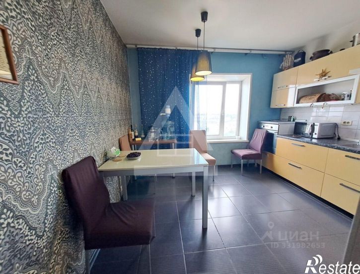 3-комн квартира ул Братьев Кашириных, 122А,  д. 122А