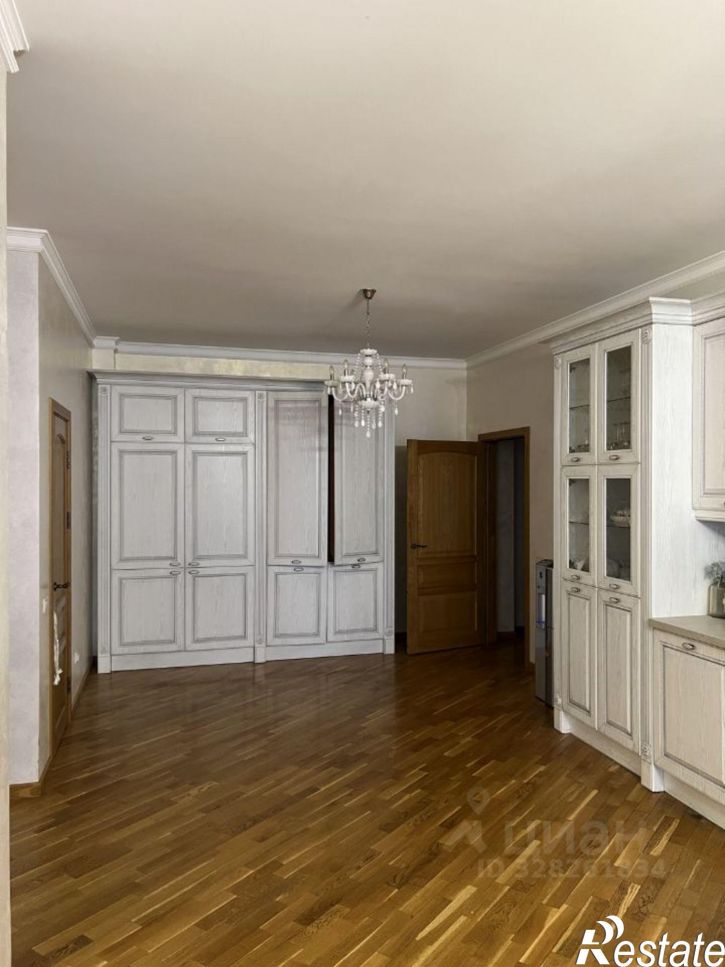 6-комн квартира ул Братьев Кашириных, 124,  д. 124
