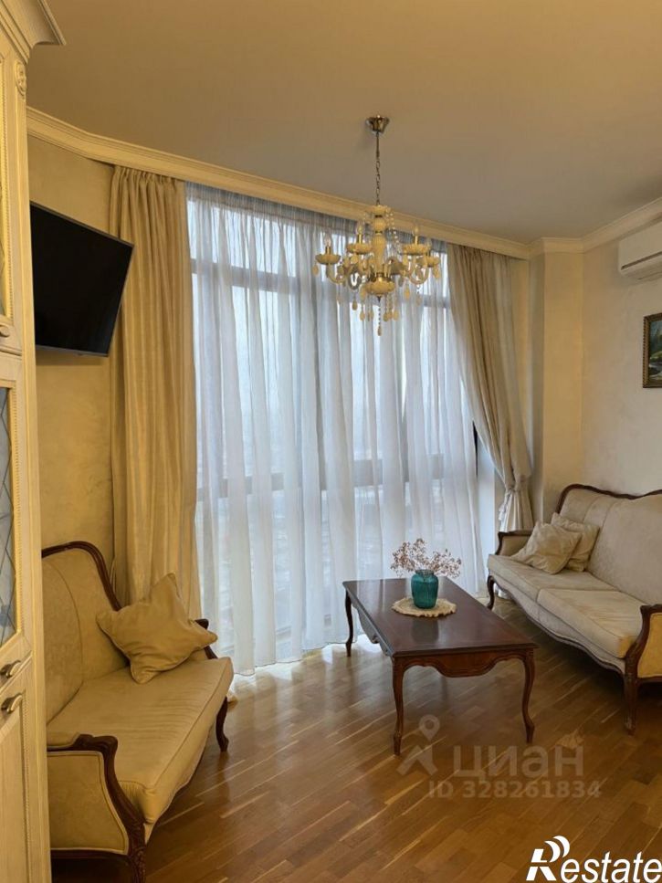 6-комн квартира ул Братьев Кашириных, 124,  д. 124