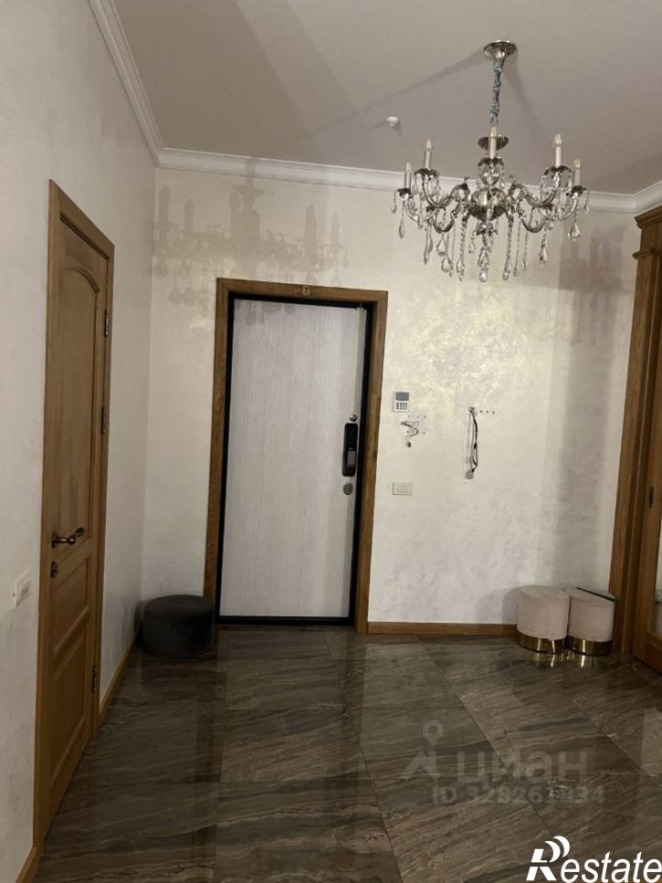 6-комн квартира ул Братьев Кашириных, 124,  д. 124