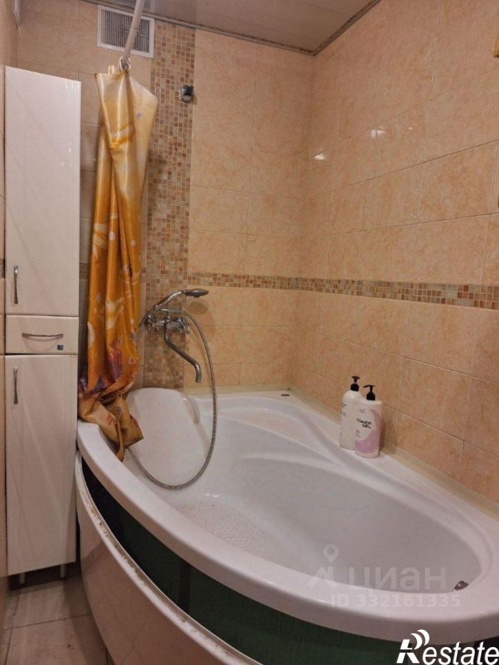 3-комн квартира ул 3-го Интернационала, 63,  д. 63