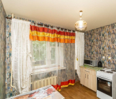 4-комн, 75кв м, этаж 1/5 пер Лобинский 10-й, 1