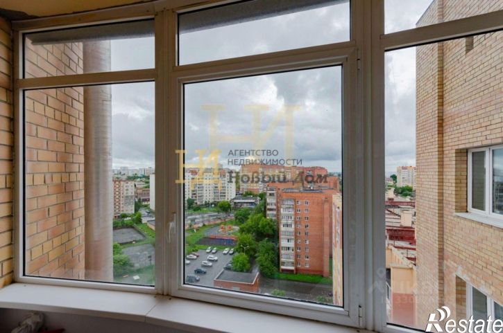 4-комн квартира пр-кт Победы, 238,  д. 238