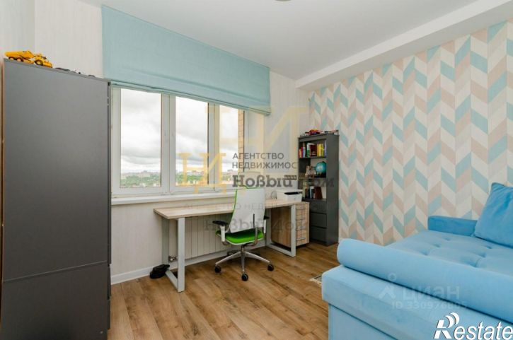 4-комн квартира пр-кт Победы, 238,  д. 238
