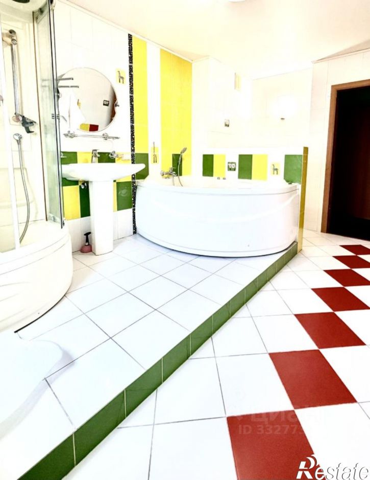 4-комн квартира ул Сулимова, 75А,  д. 75А