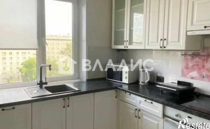 2-комн квартира ул Шенкурская, 3,  д. 3