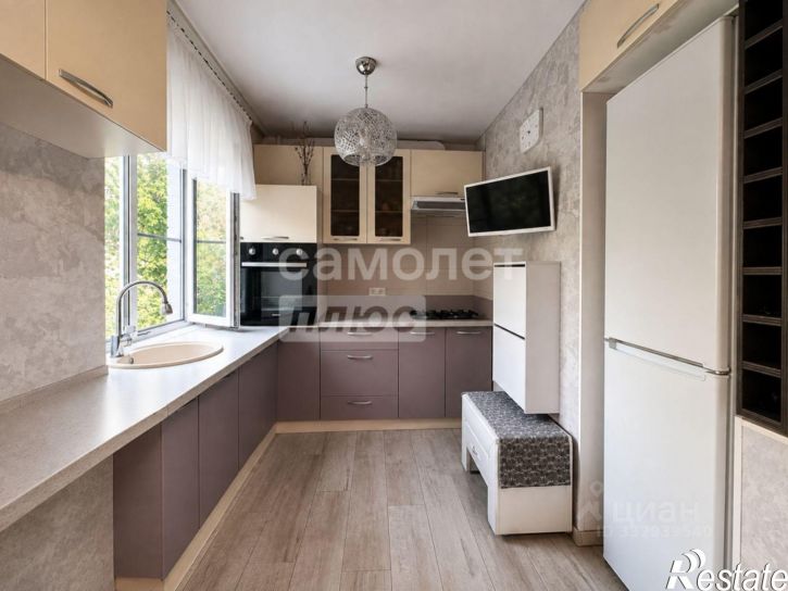 3-комн квартира пр-кт Победы, 162,  д. 162