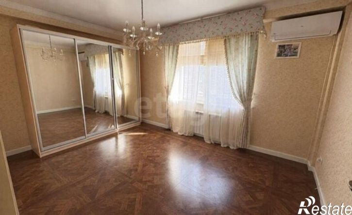5-комн квартира ул Труда, 162,  д. 162