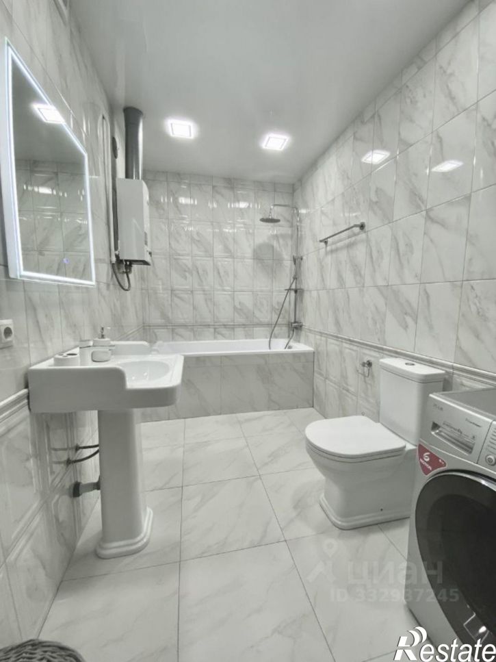 3-комн квартира ул Сталеваров, 9,  д. 9