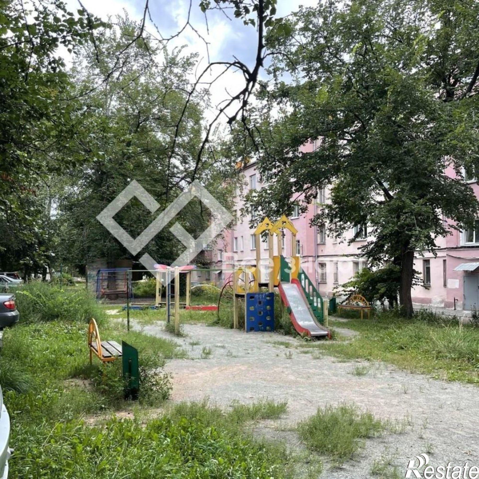 Купить комнату за 1 400 000 рублей на ул 40-летия Октября, 20