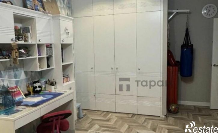 2-комн квартира улица Братьев Кашириных, 131,  д. 131