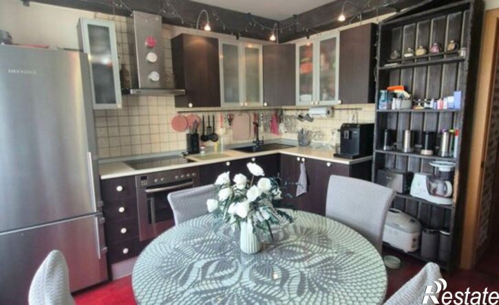 4-комн квартира пр-кт Победы, 299,  д. 299